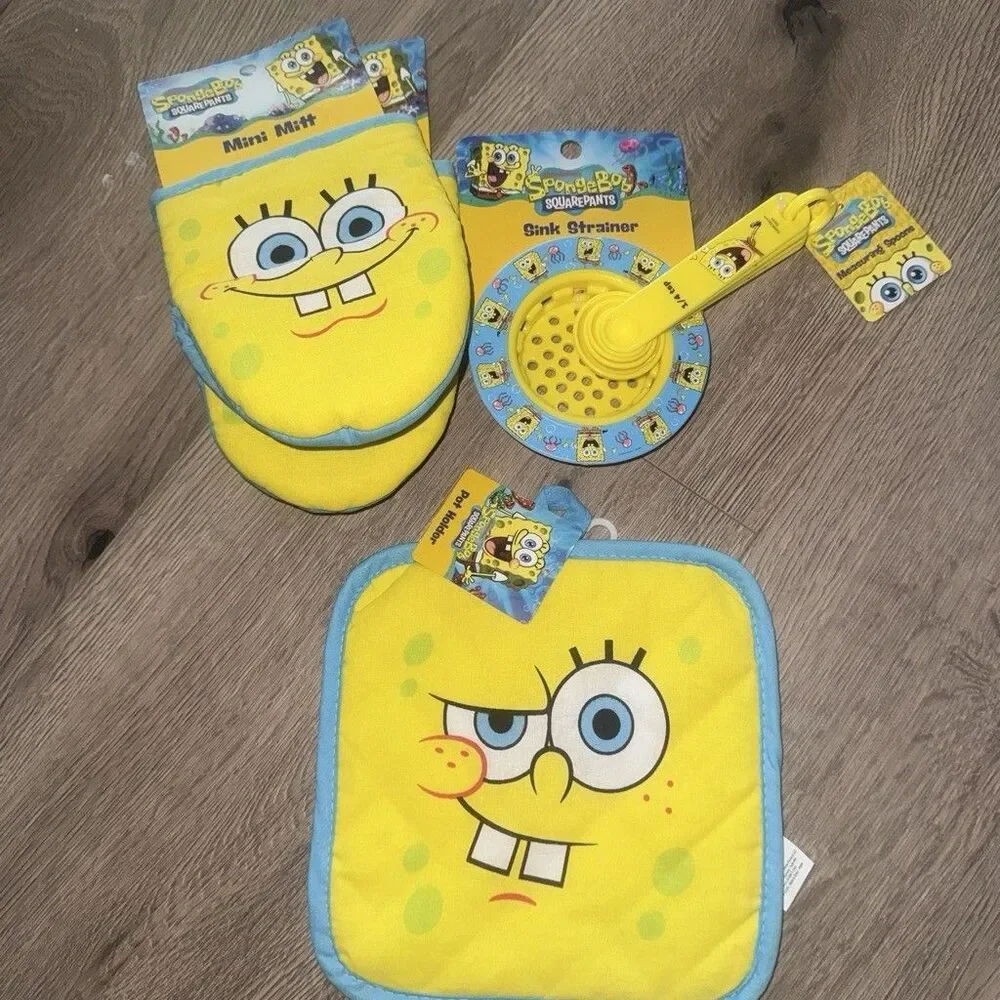 SpongeBob SquarePants kitchen set with yellow SpongeBob face on blue background
